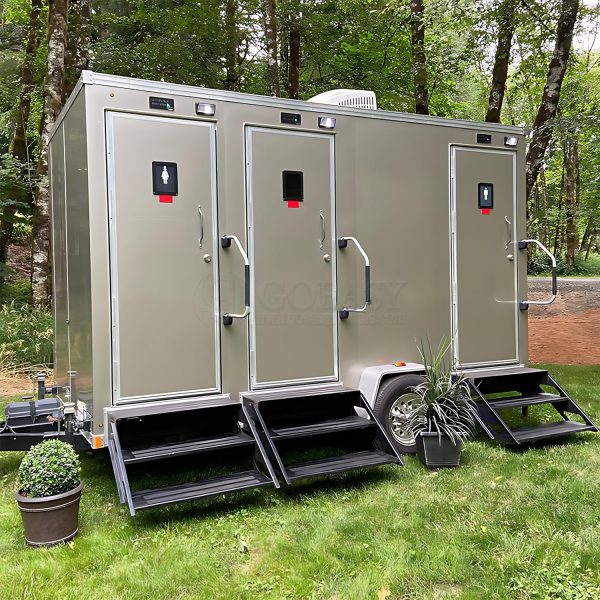 12.5FT Portable Toilet Trailer Travel Toilet Trailer Outdoor Restroom for Business Camping