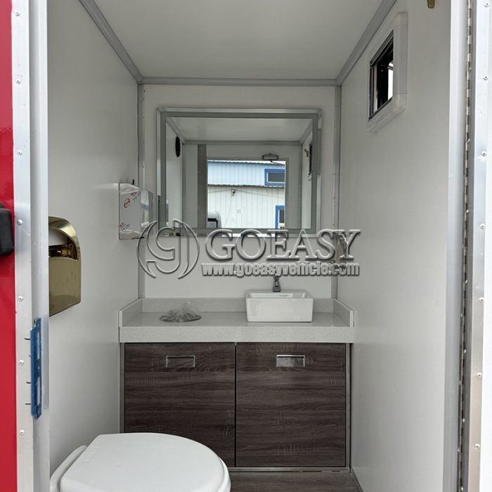Custom Red 2-Station Restroom Trailer Portable Toilet Trailer for Sale