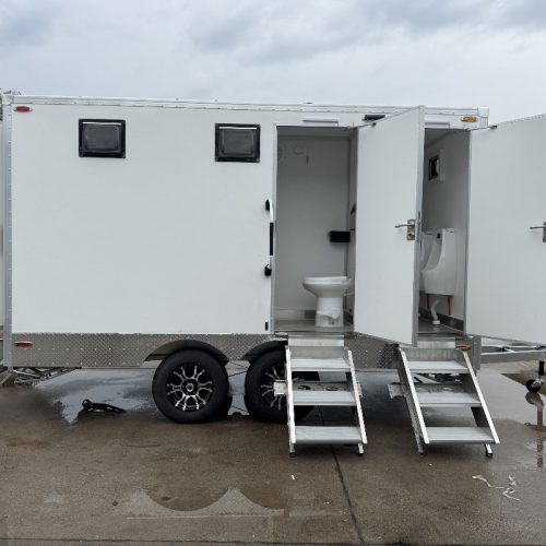 4-Station Restroom Trailer for Camping and Dining Luxury Toilet Trailer for Sale